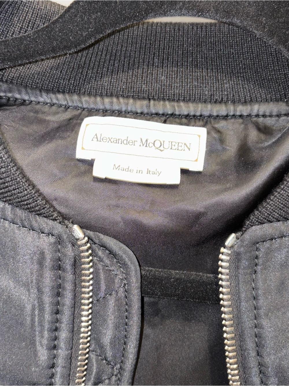 Alexander McQueen Black Cropped Bomber Jacket - Women - Picture 4 of 4